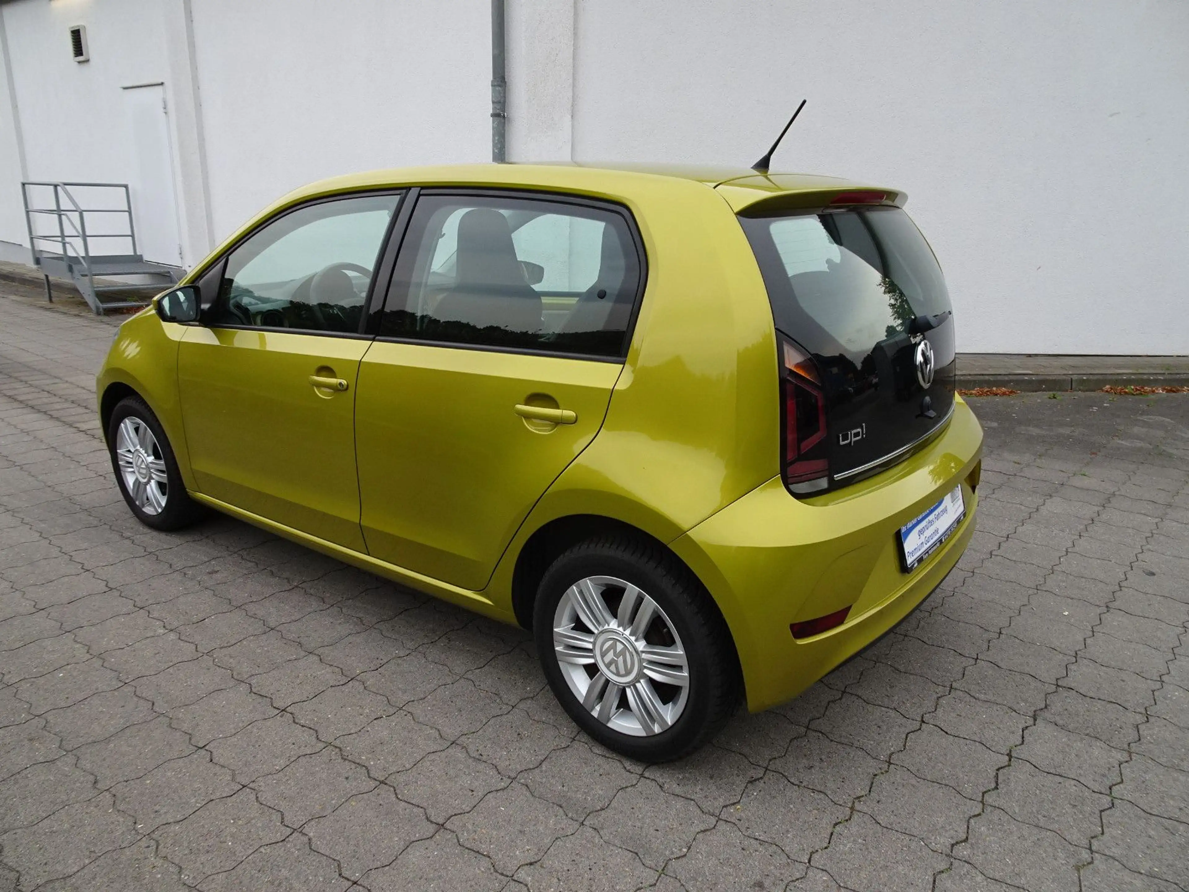 Volkswagen up! 1.0 55kW high up!  BMT/ Automatik/Start-Stop — photo 2