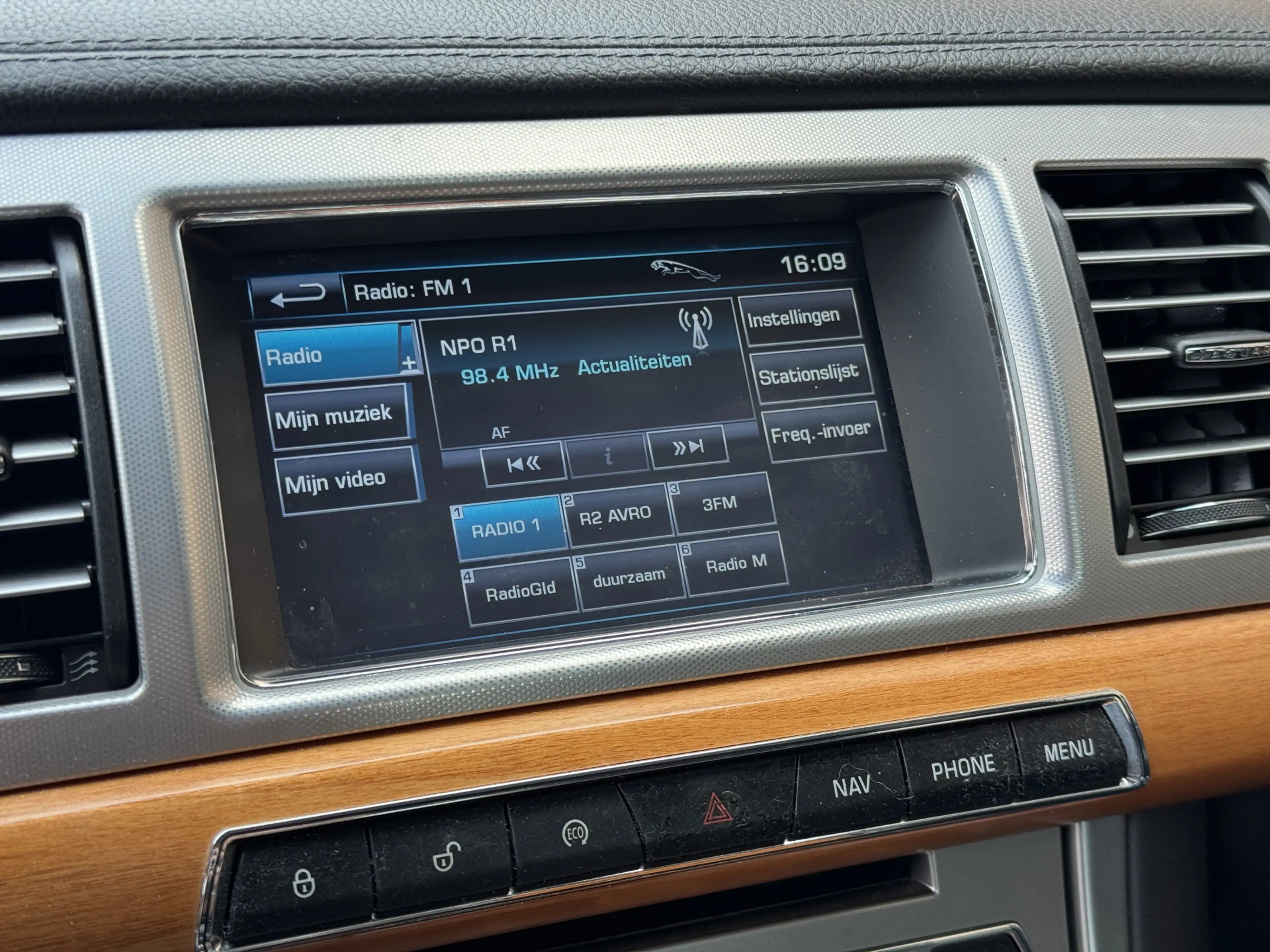 Jaguar XF 2.2D | 1e Eigenaar! | Origineel Nederlands | Airco — photo 13