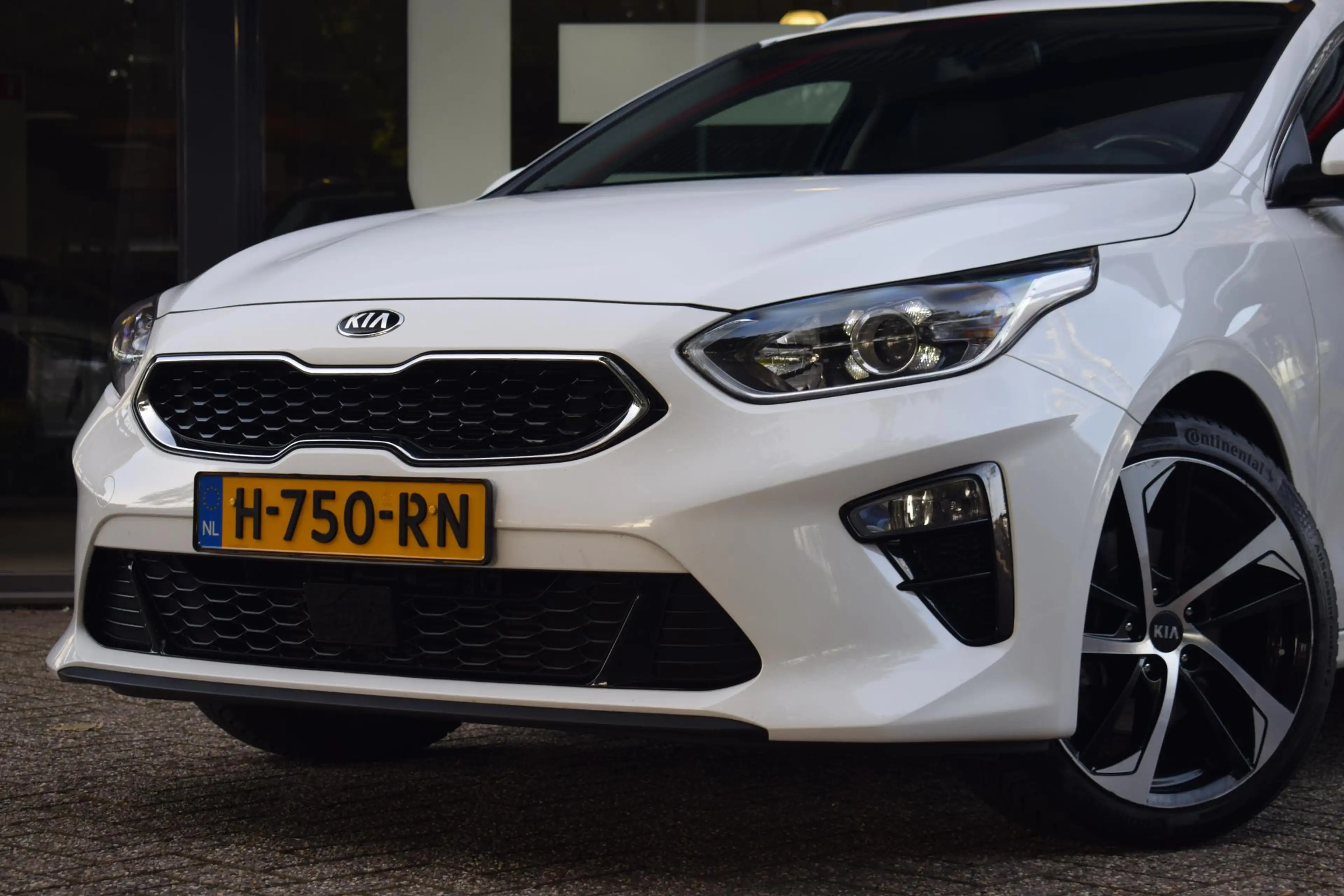 Kia Ceed SW / cee'd SW Sportswagon 1.0 T-GDi DynamicPlusLine — photo 26