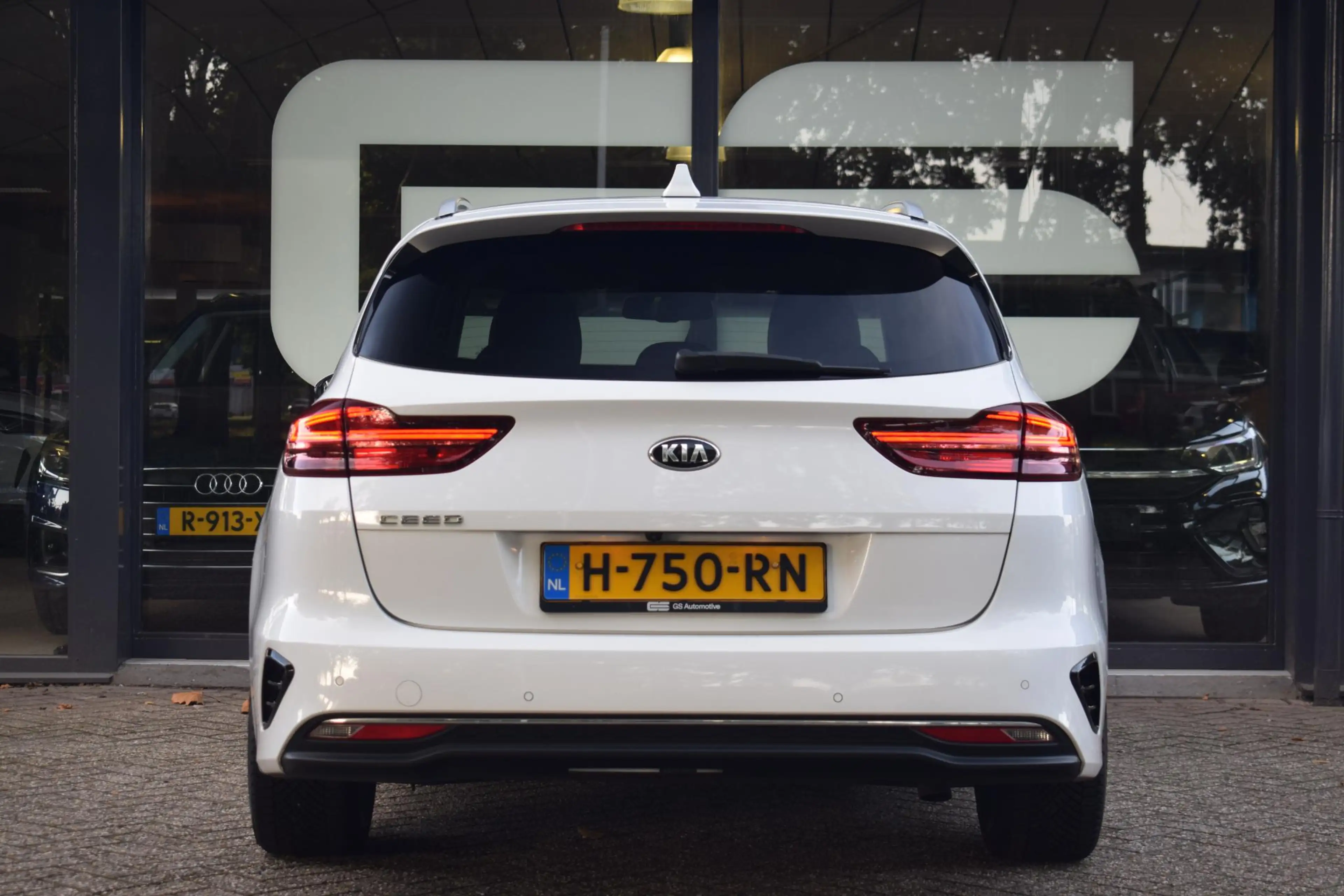 Kia Ceed SW / cee'd SW Sportswagon 1.0 T-GDi DynamicPlusLine — photo 32