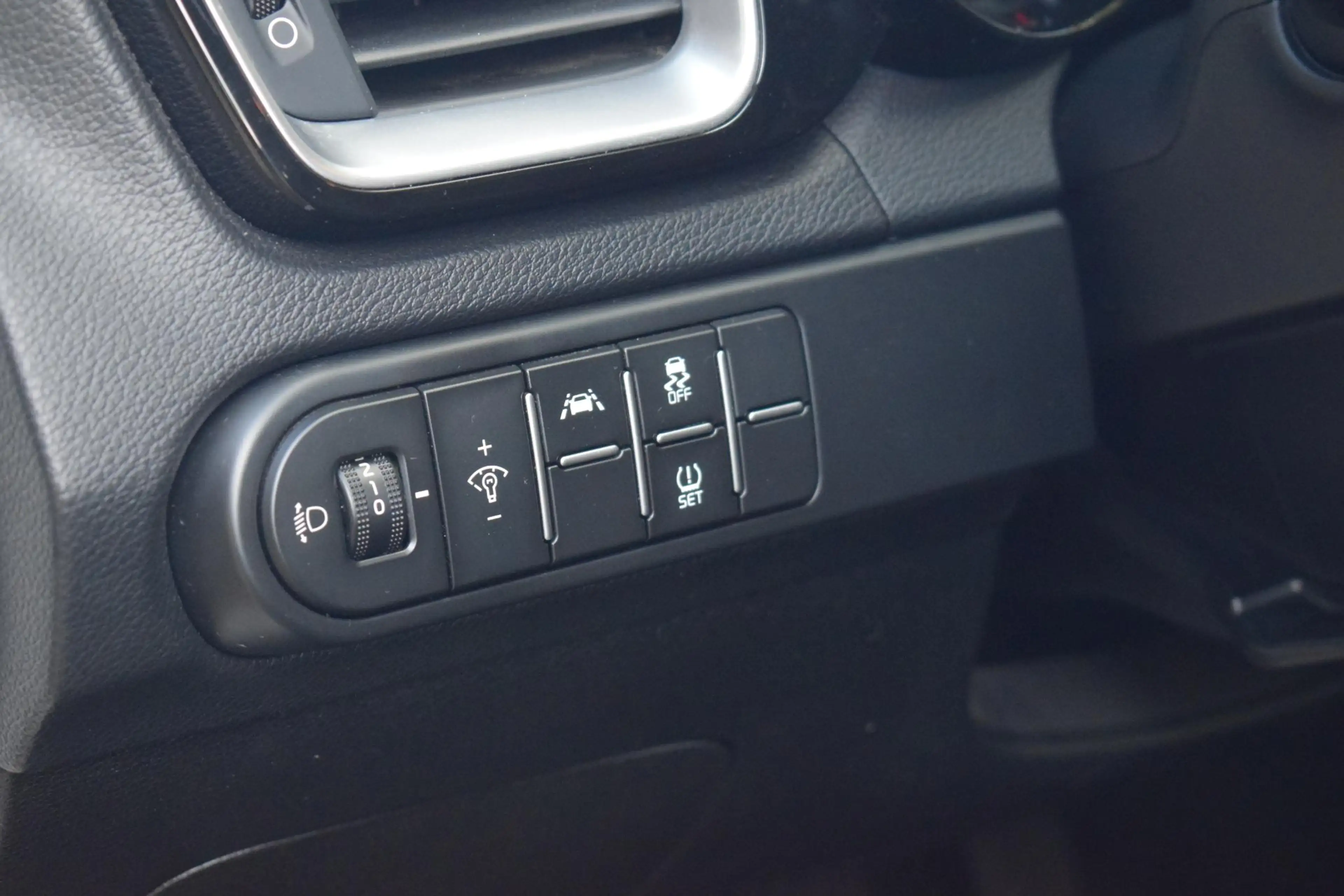 Kia Ceed SW / cee'd SW Sportswagon 1.0 T-GDi DynamicPlusLine — photo 23