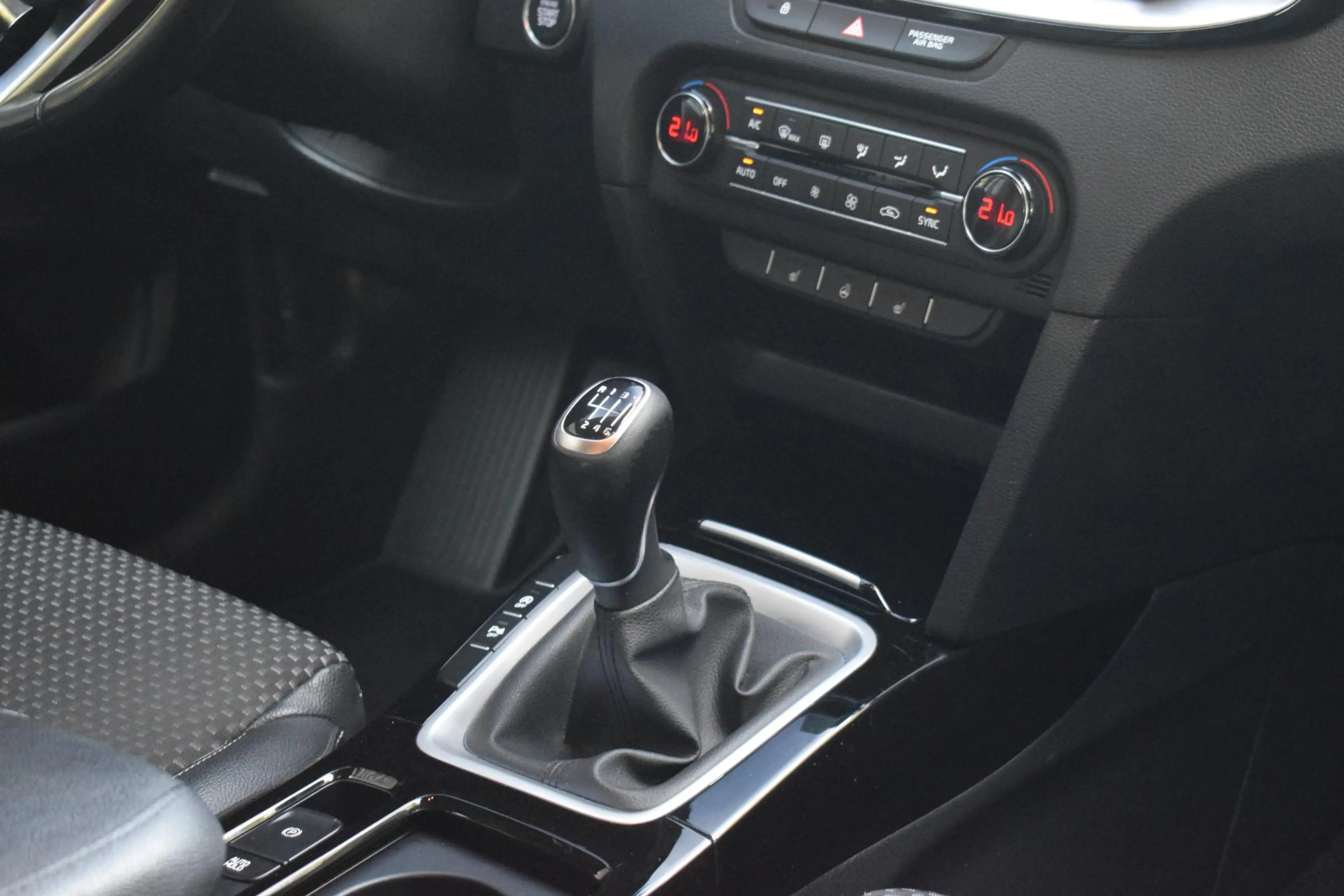 Kia Ceed SW / cee'd SW Sportswagon 1.0 T-GDi DynamicPlusLine — photo 16