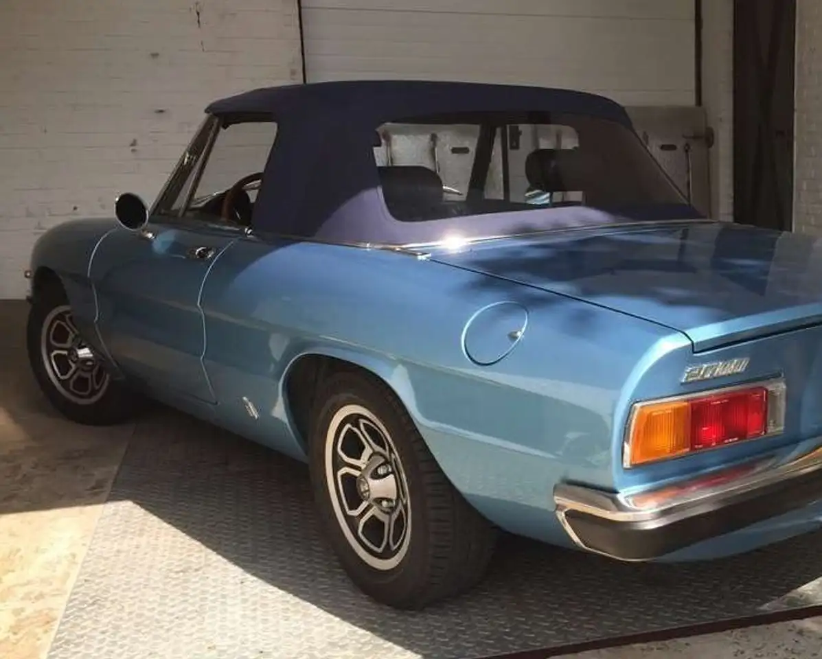 Alfa Romeo Spider 2000, foto 2