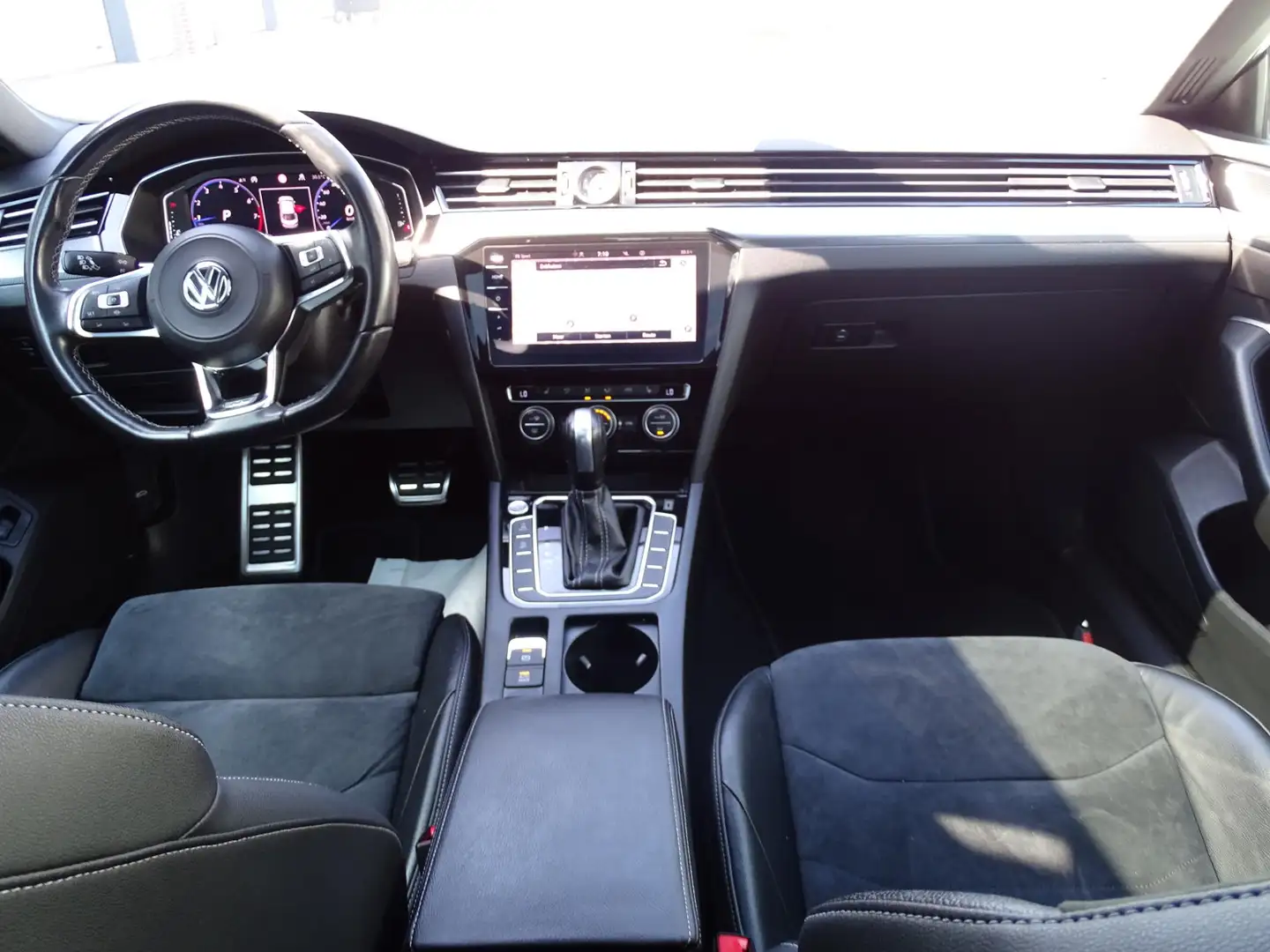 Volkswagen Arteon 2.0 TSI Business R Exclusive AUTOMAAT| R-LINE|PANO Wit - 2