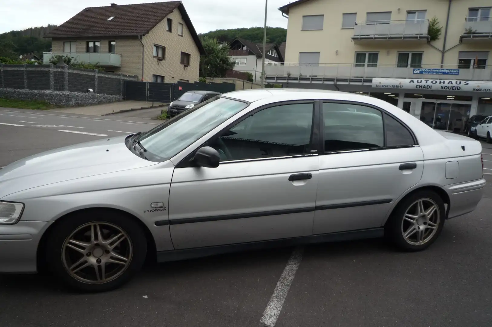 Honda Accord 1.8i ES Plateado - 2
