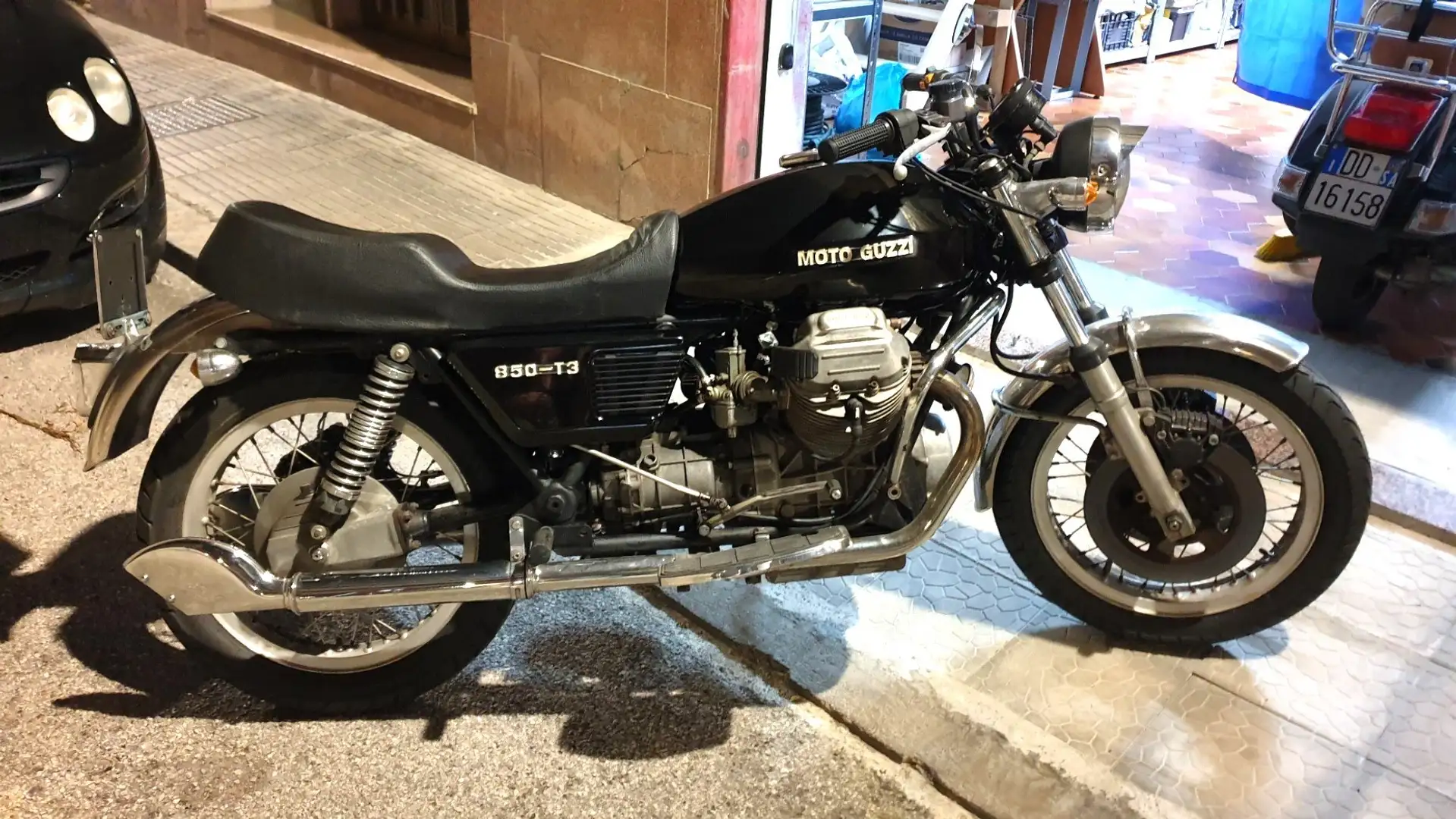 Moto Guzzi 850 T T3 del 1977 Nero - 1