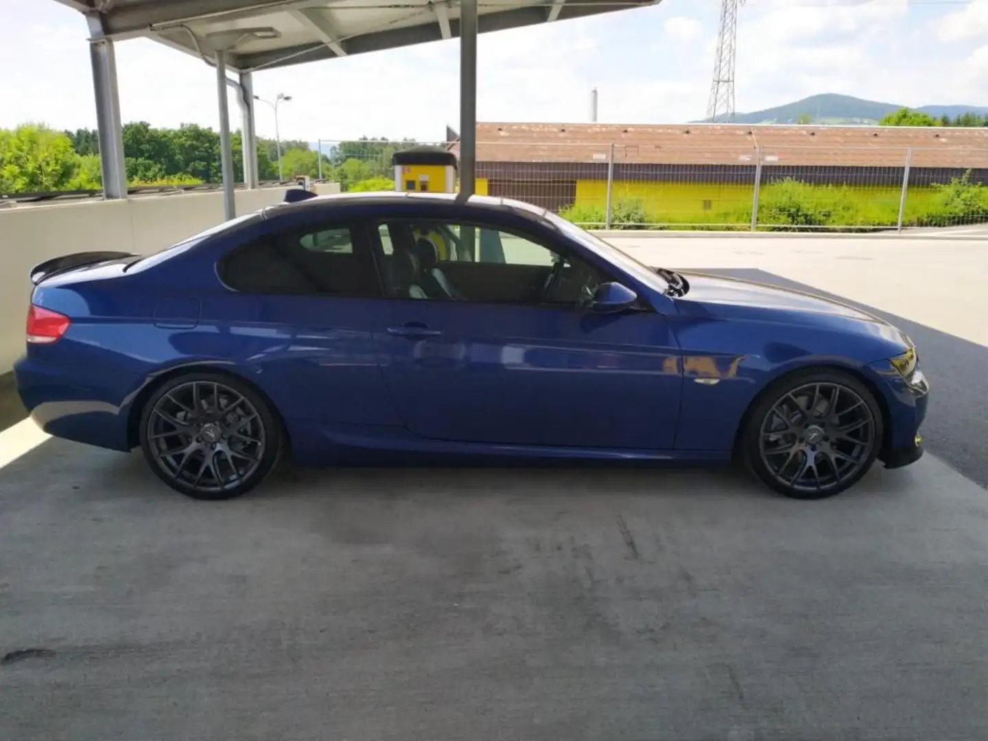 BMW 325 325i Coupé Aut. mit Vollausstattung Blauw - 2