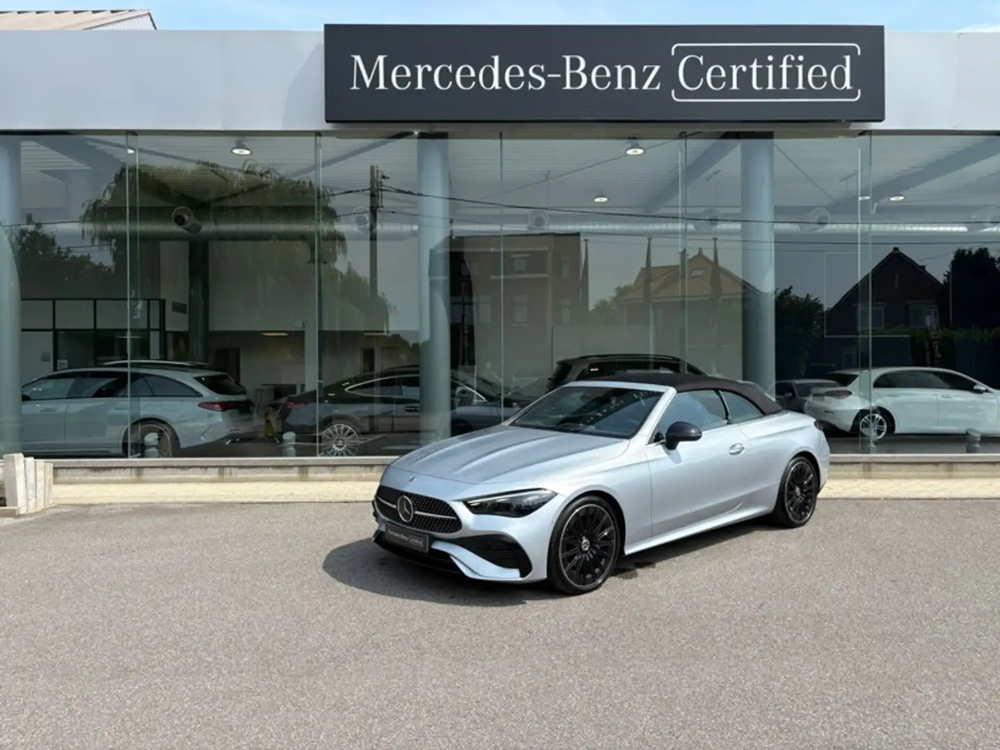 Mercedes-Benz CLE 200 Cabriolet AMG Pack Night Burmester Argent - 1