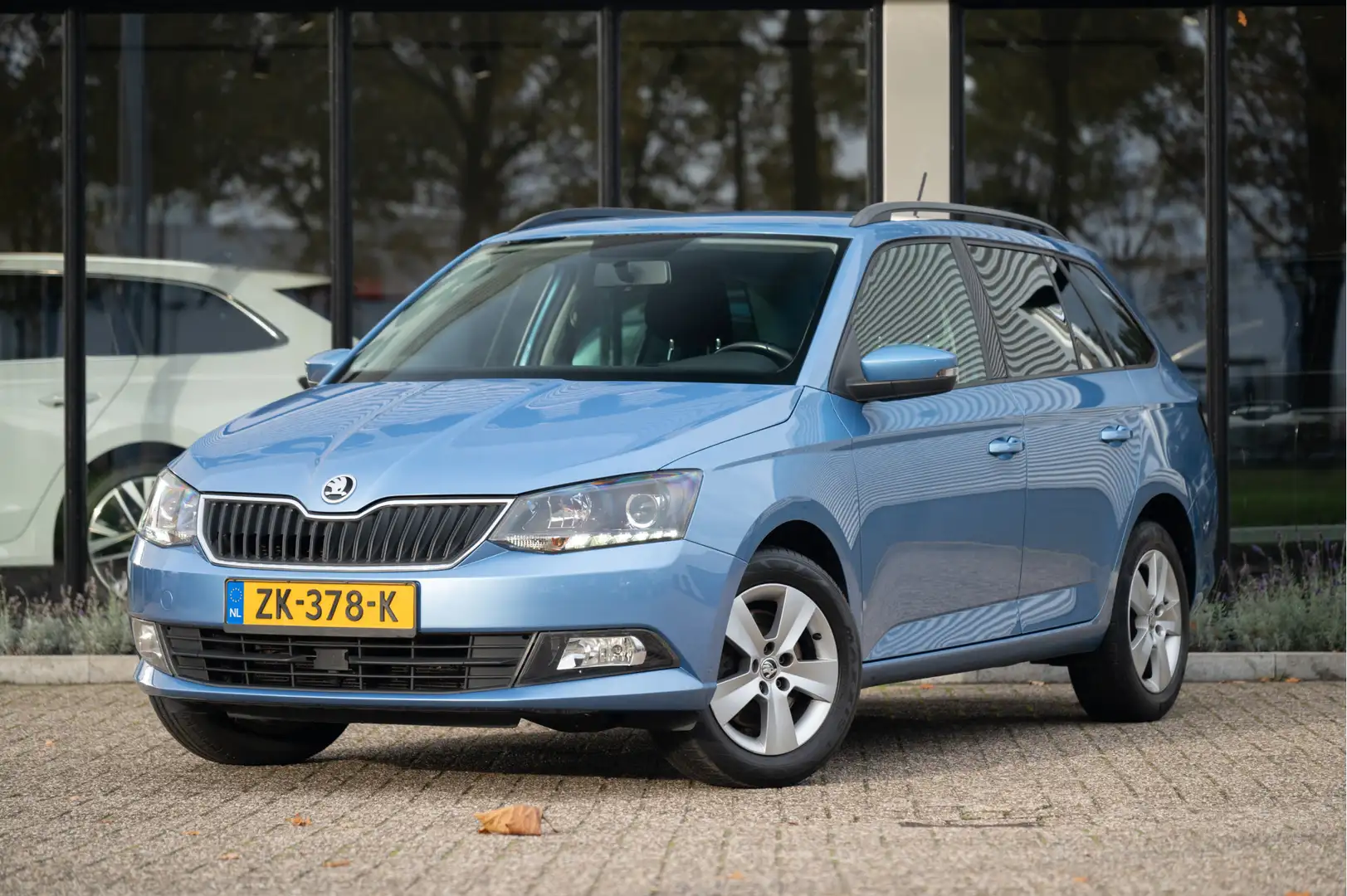 Skoda Fabia Combi 1.2 TSI 110pk | Trekhaak | Cruise | Airco | Blauw - 1