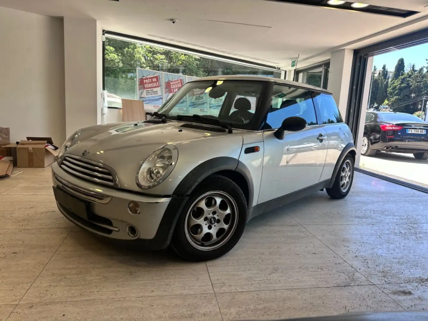 MINI Cooper 1.6i - 90 One Standard Gri - 1