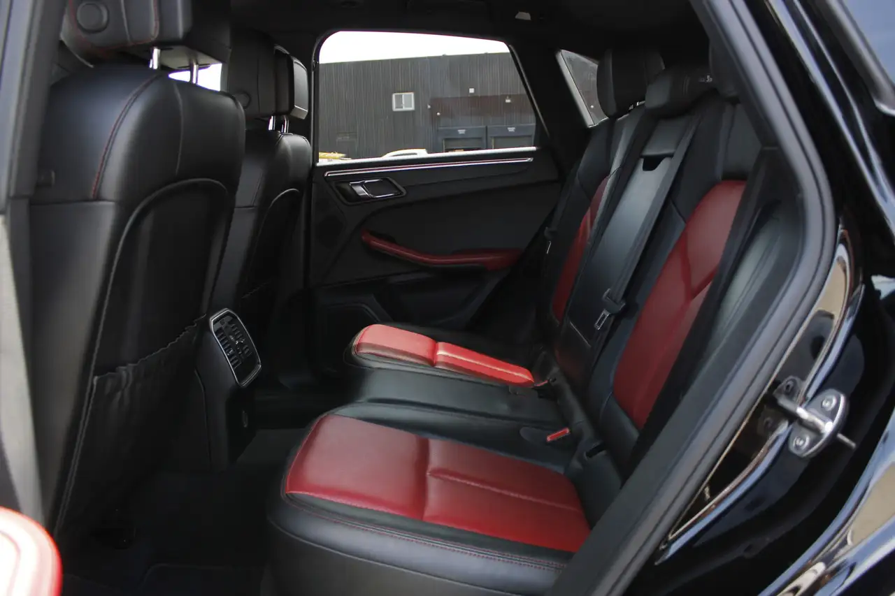 Porsche Macan снимка Porsche Macan