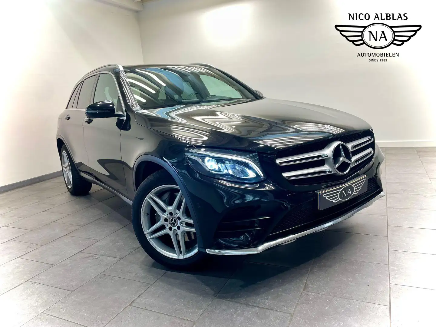 Mercedes-Benz GLC 250 4MATIC Business Solution AMG l Pano l LED l Carpla Zwart - 1