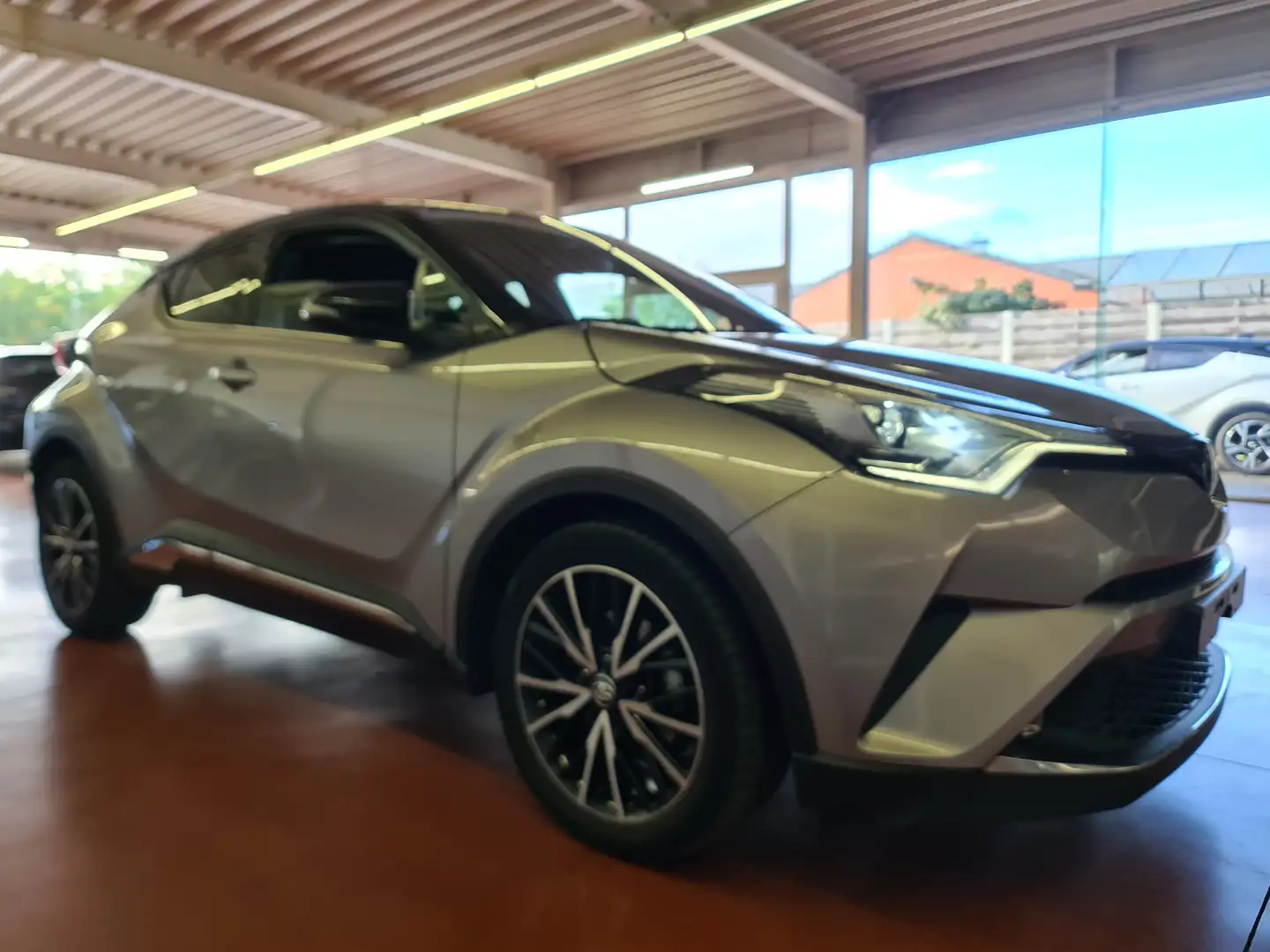 Toyota C-HR Hybride premium 2017 Gris - 2