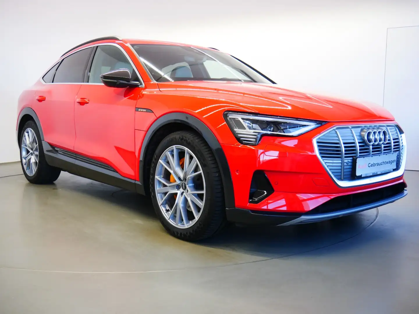 Audi e-tron Sportback 55 quattro MATRIX AHK PANO HEAD-UP virt. Rot - 2