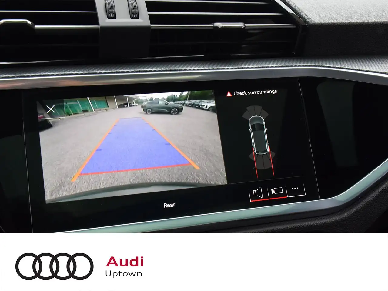 Audi Q3 fotografie Audi Q3