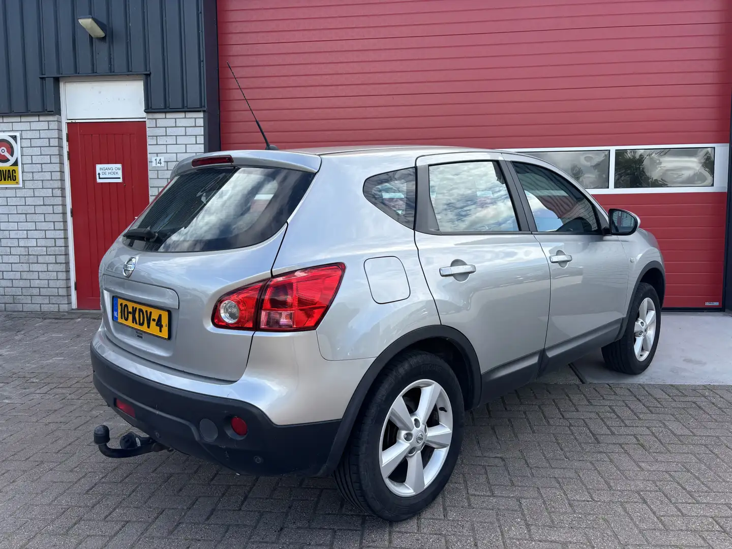 Nissan Qashqai 1.6 Acenta TREKHAAK / CLIMA / PDC / BLUETOOTH / CR Grijs - 2