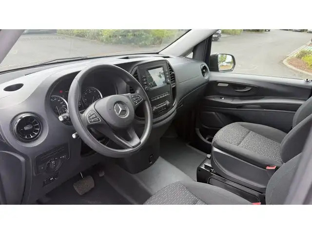 Mercedes-Benz Vito view 10