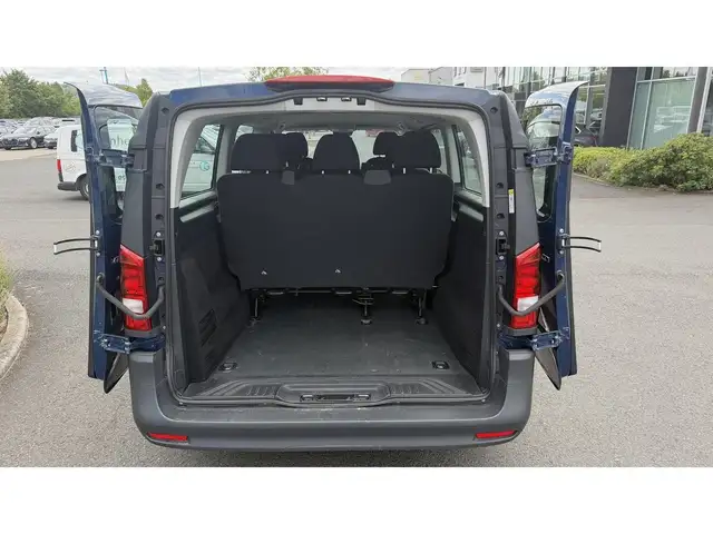 Mercedes-Benz Vito view 6