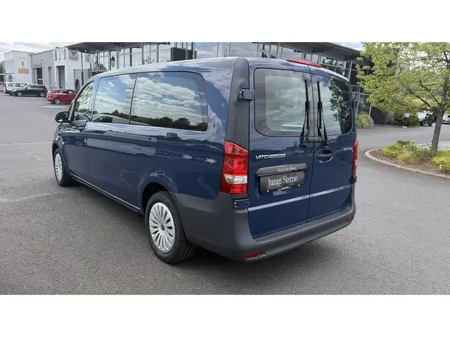 Mercedes-Benz Vito view 5