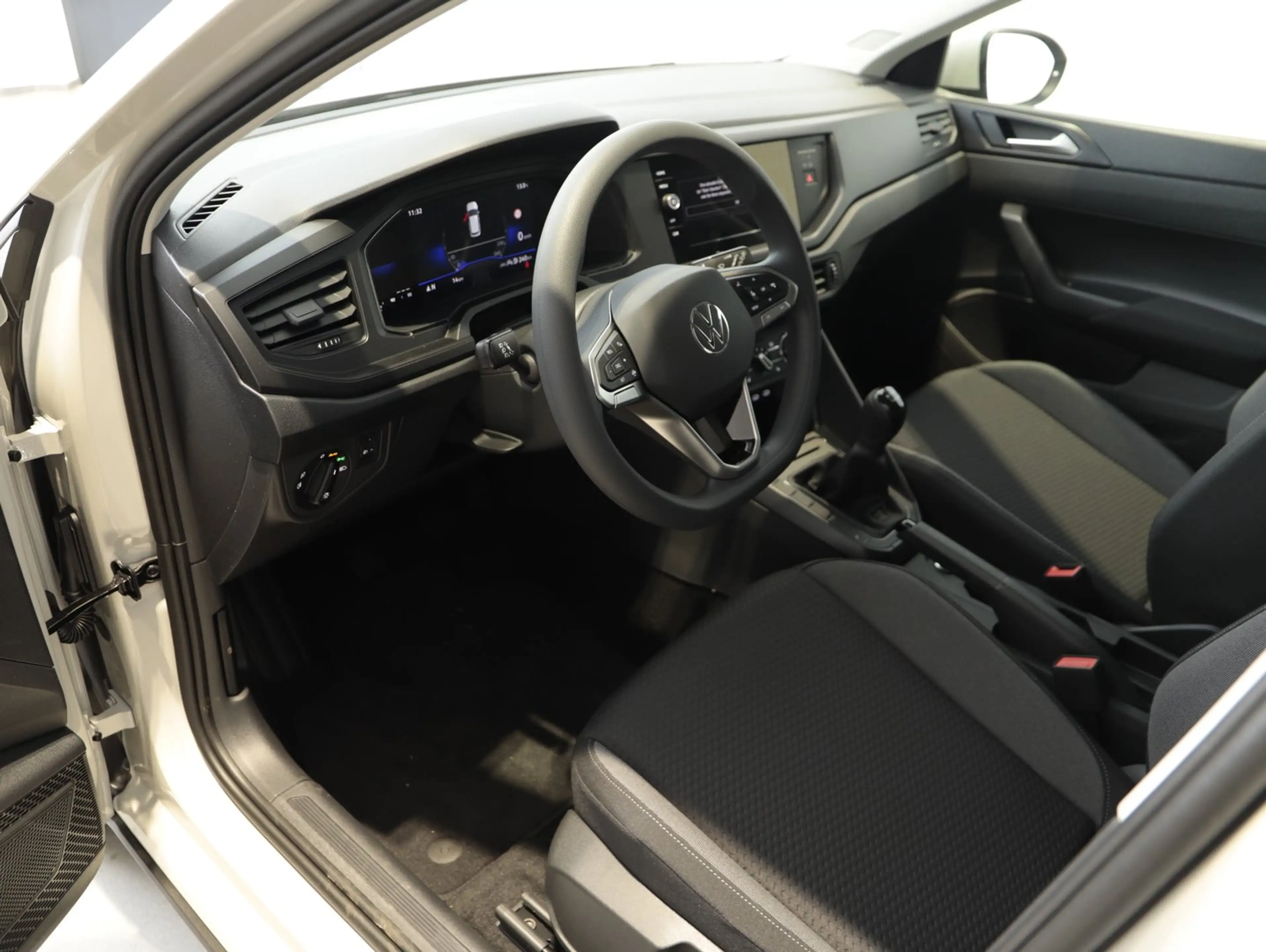 Volkswagen Taigo 4Me TSI — photo 10