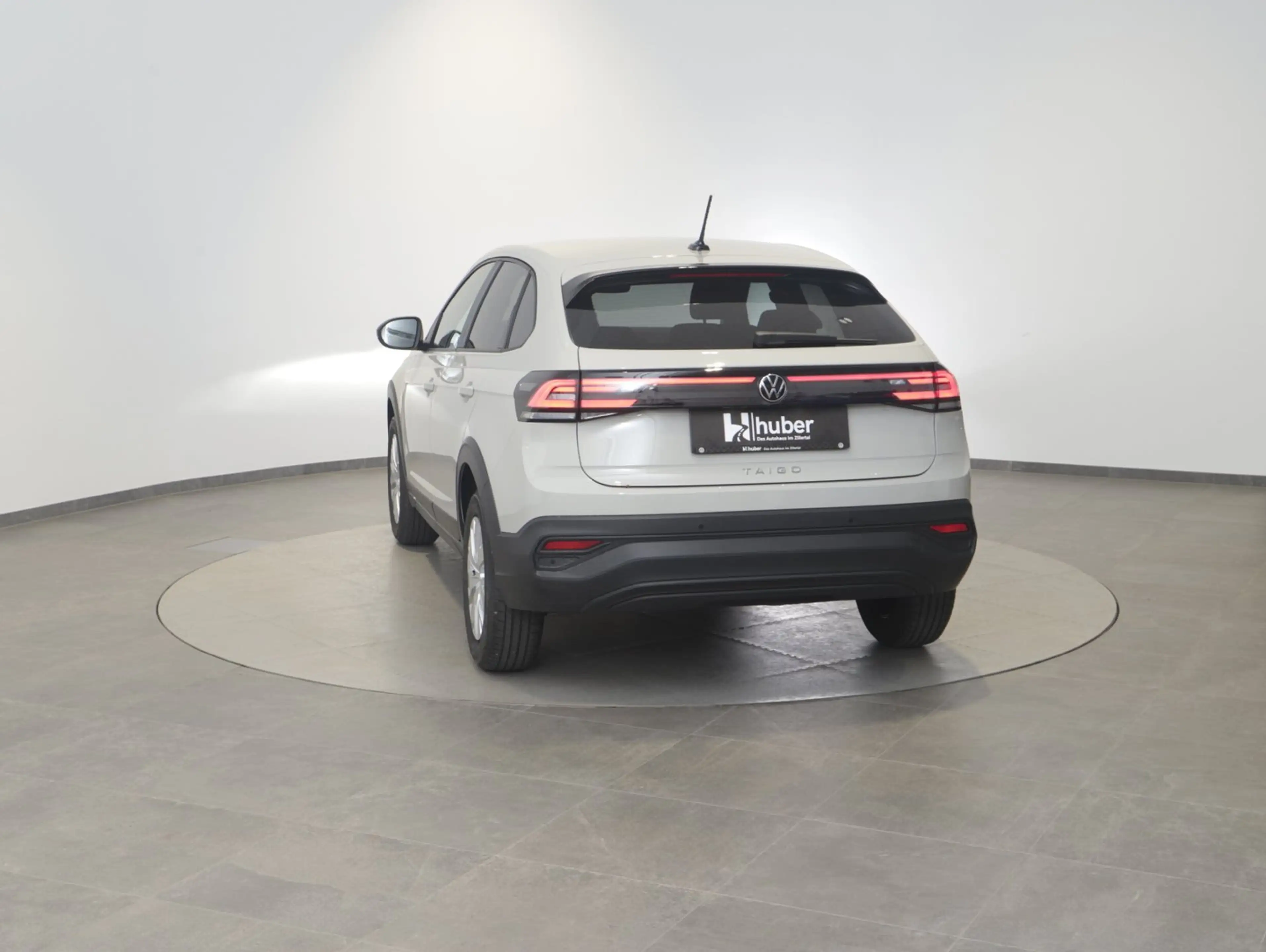 Volkswagen Taigo 4Me TSI — photo 8
