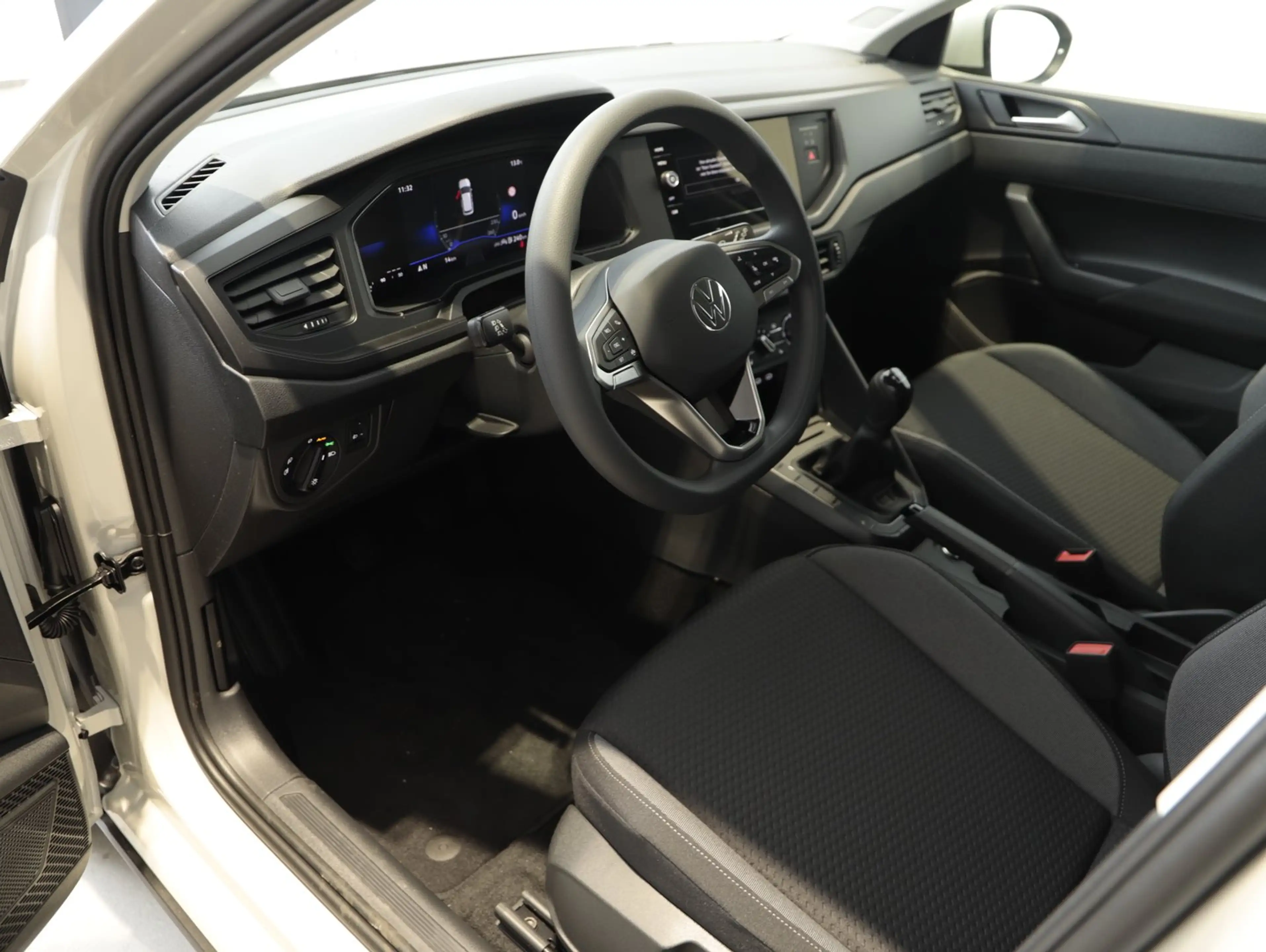 Volkswagen Taigo 4Me TSI — photo 15