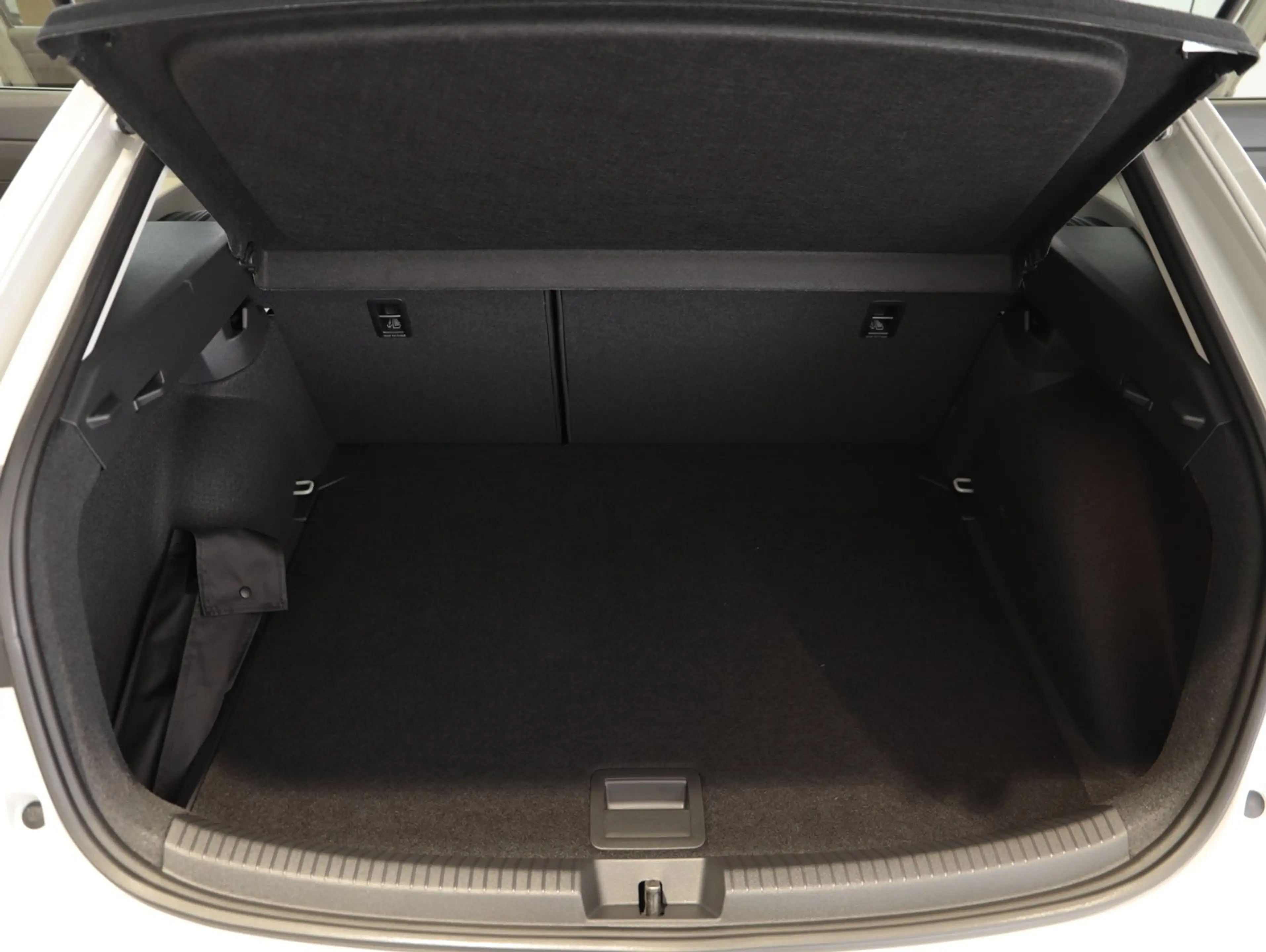 Volkswagen Taigo 4Me TSI — photo 14