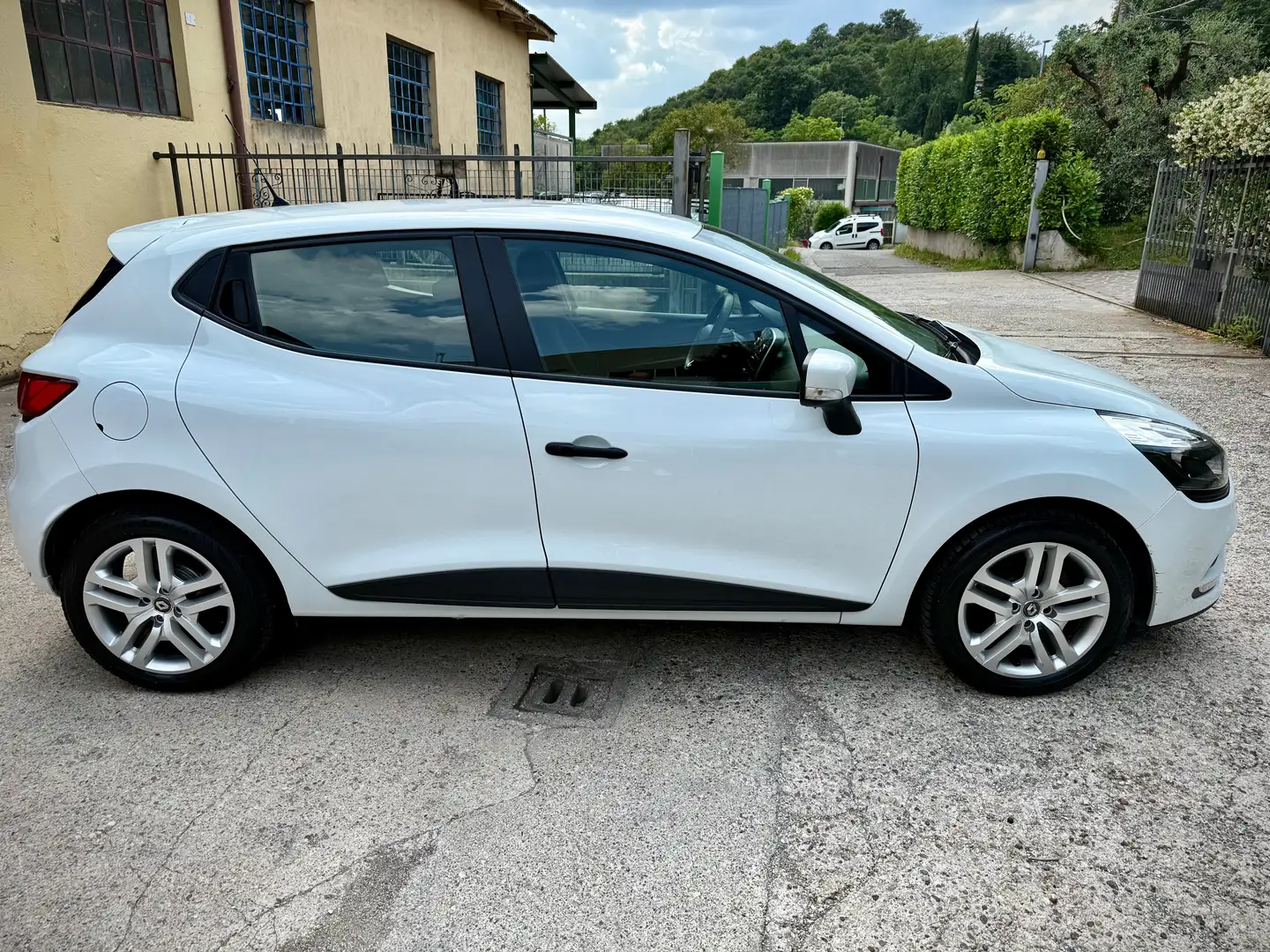 Renault Clio 0.9 tce  "EURO 6D TEMP" PREZZO LIBERO DA VINCOLI Bianco - 2