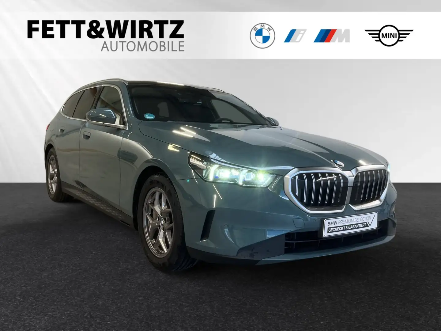 BMW 540 d xDrive Touring Pano|Bowers&Wilkins|DAProf. Grün - 1