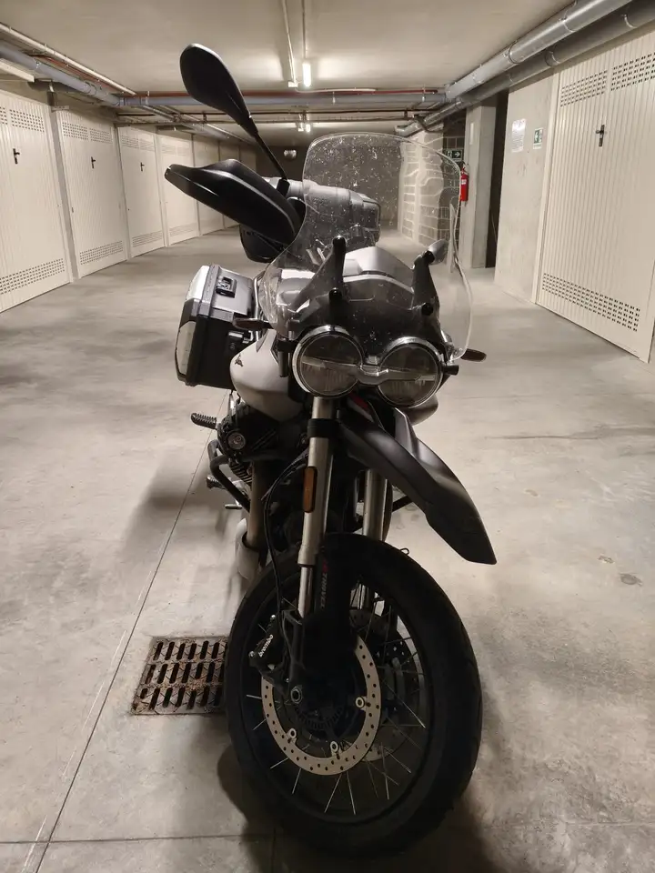 Moto Guzzi V 85 TT