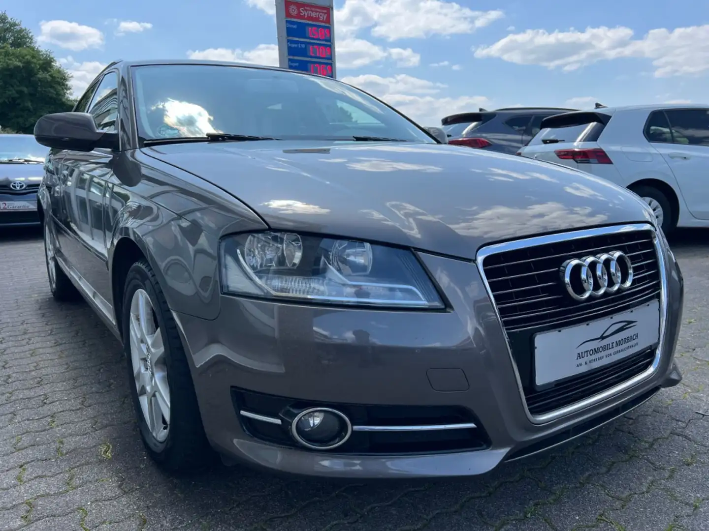 Audi A3 Sportback 2.0 TDI Attraction*KLIMAAUTOM*EURO5 Grau - 2