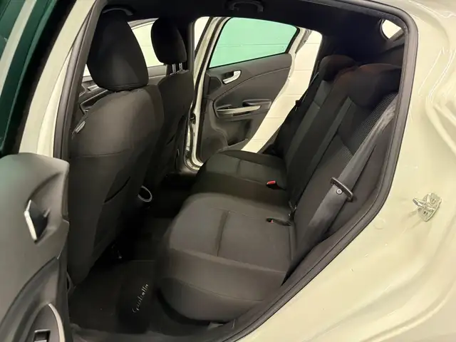 Alfa Romeo Giulietta view 14