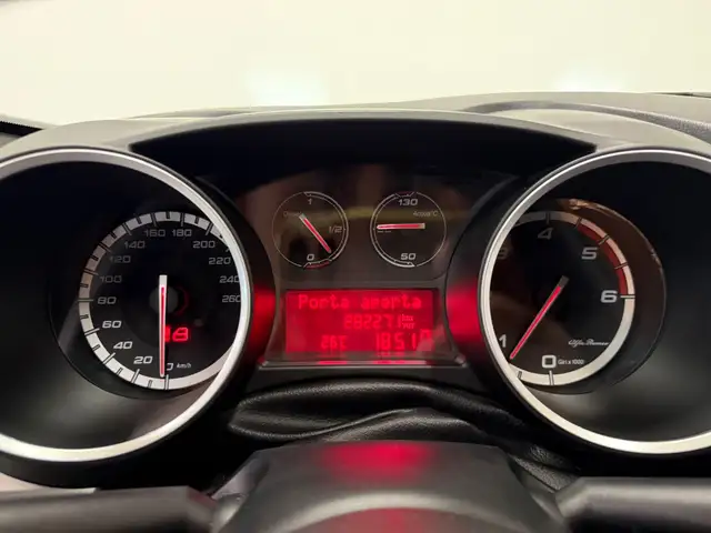 Alfa Romeo Giulietta view 9
