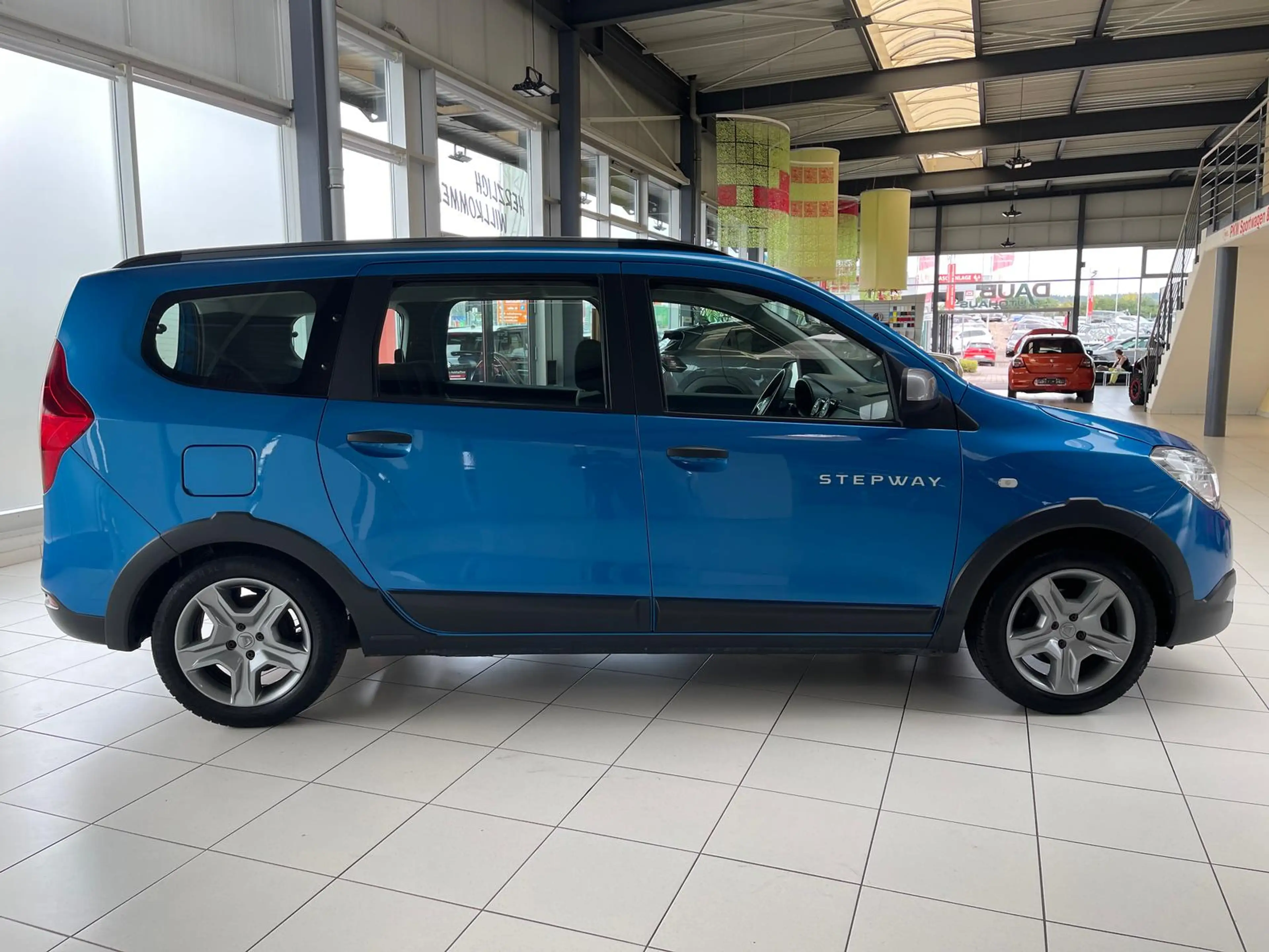 Dacia Lodgy Stepway 1.3 TCe+Touch+Kamera+Klima+7 Sitze — photo 6