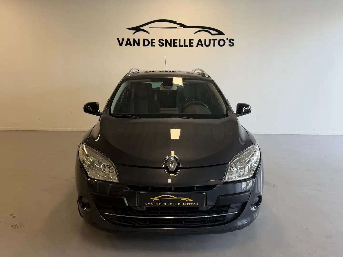 Renault Megane Estate 1.4 TCe Bose PANO/NAVI/LEER/6BAK Grijs - 2