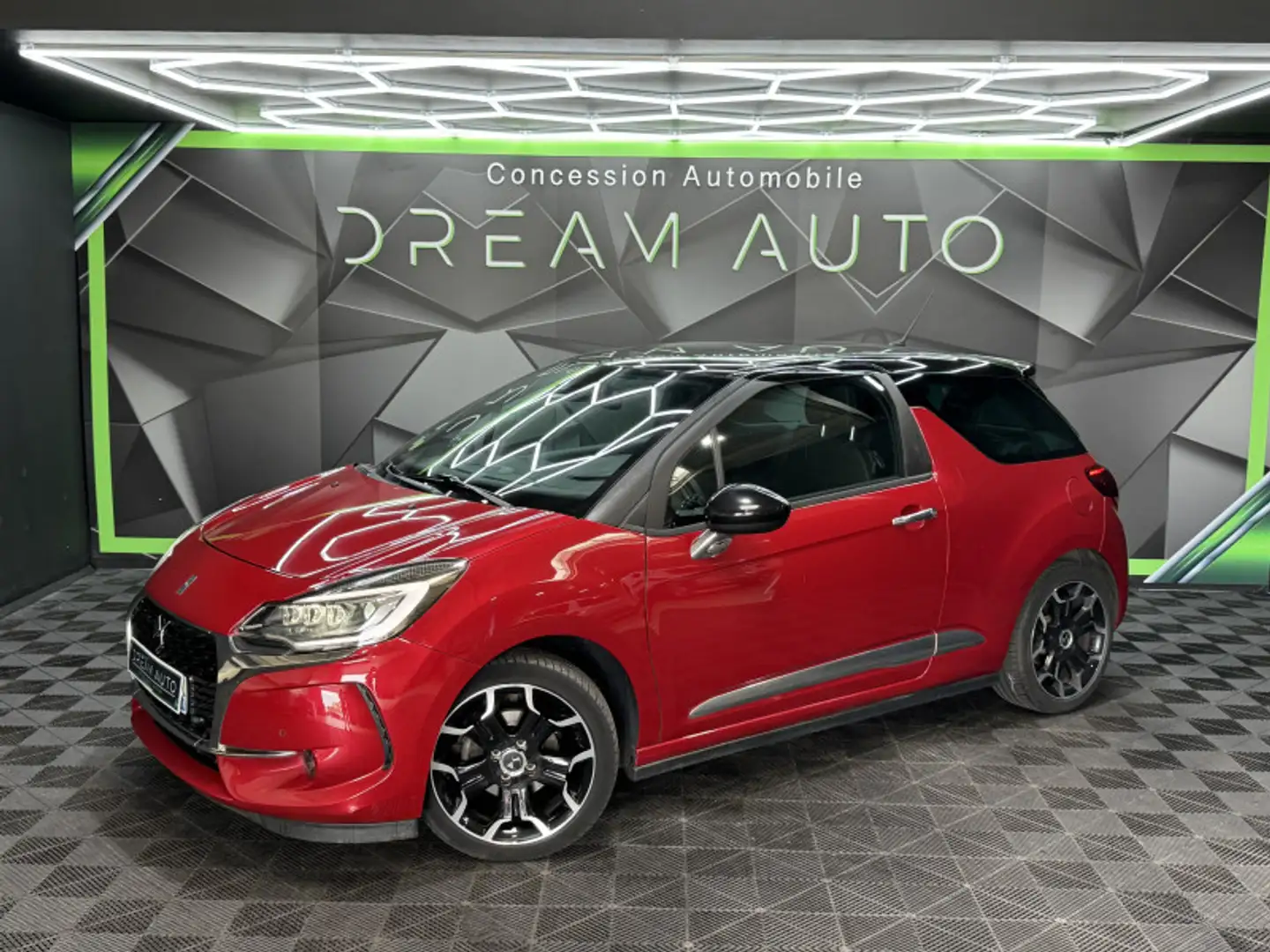 DS Automobiles DS 3 BLUEHDI 100CH 1955 S\u0026S Rouge - 1