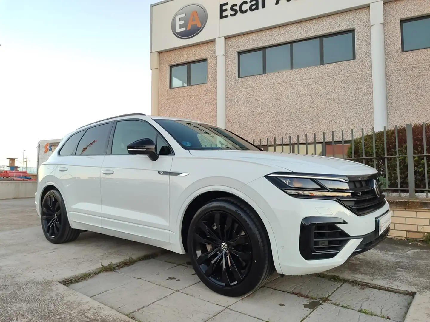Volkswagen Touareg 3.0TSI V6 R 4Motion Tiptronic Negro - 1