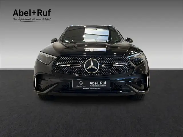 Mercedes-Benz 450 view 2