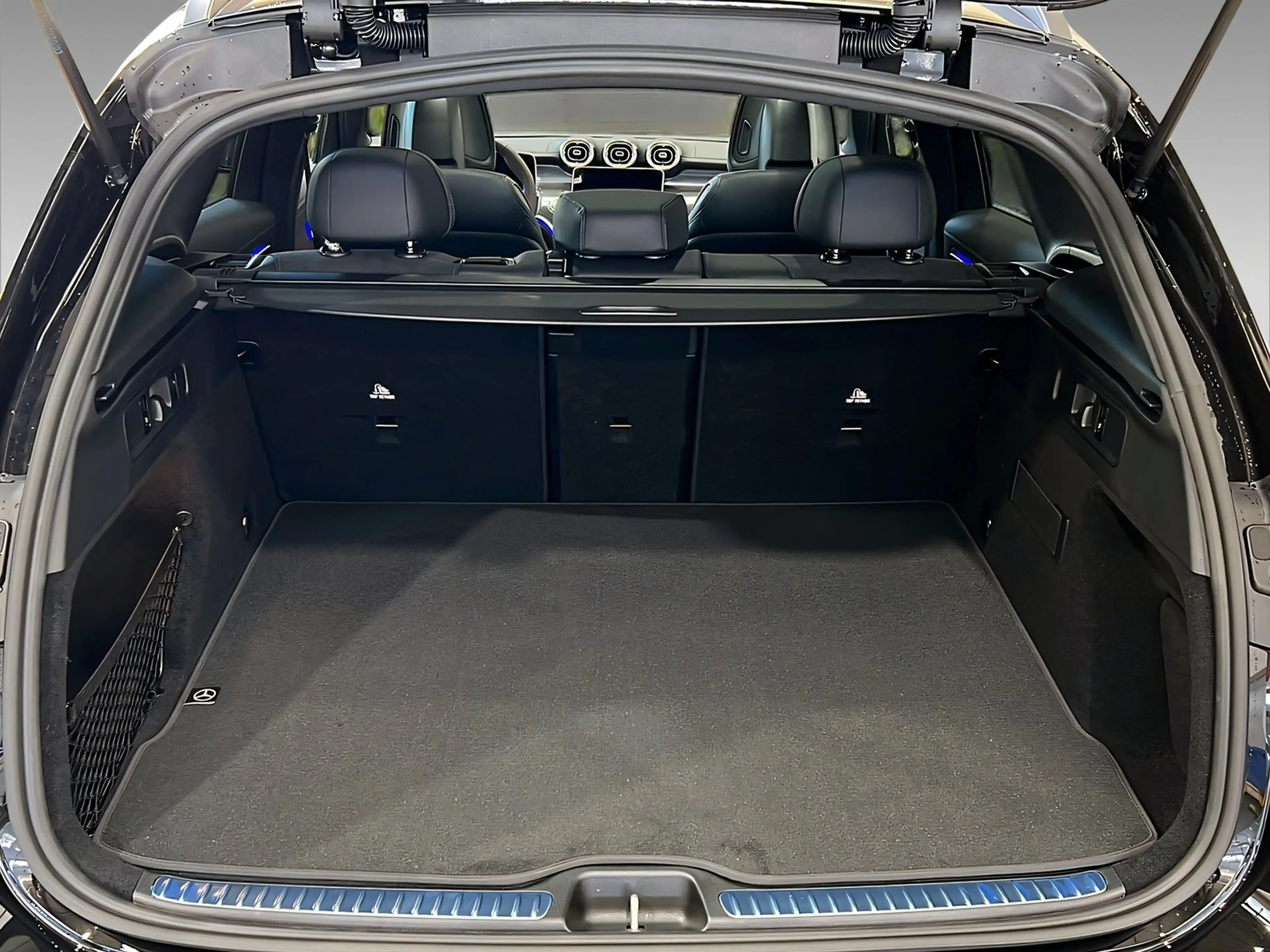Mercedes-Benz GLC 450 d 4M. AMG+DISTRO+Pano+AHK+Burme+360° — photo 6