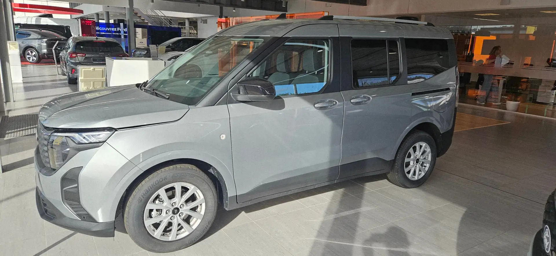 Ford Tourneo Courier Titanium Gris - 2