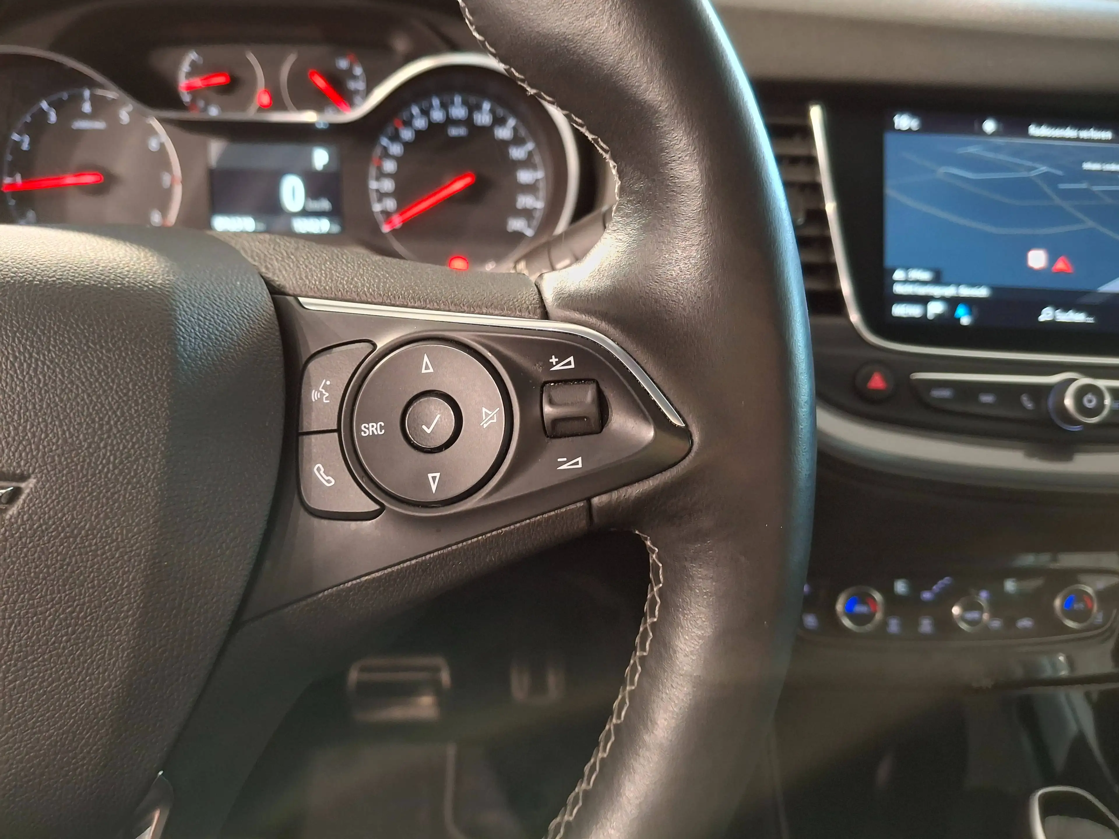 Opel Grandland X Ultimate AHK LED ACC SHZ — photo 15