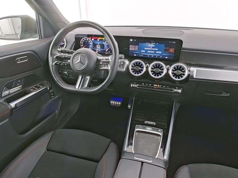Mercedes-Benz GLB 180
