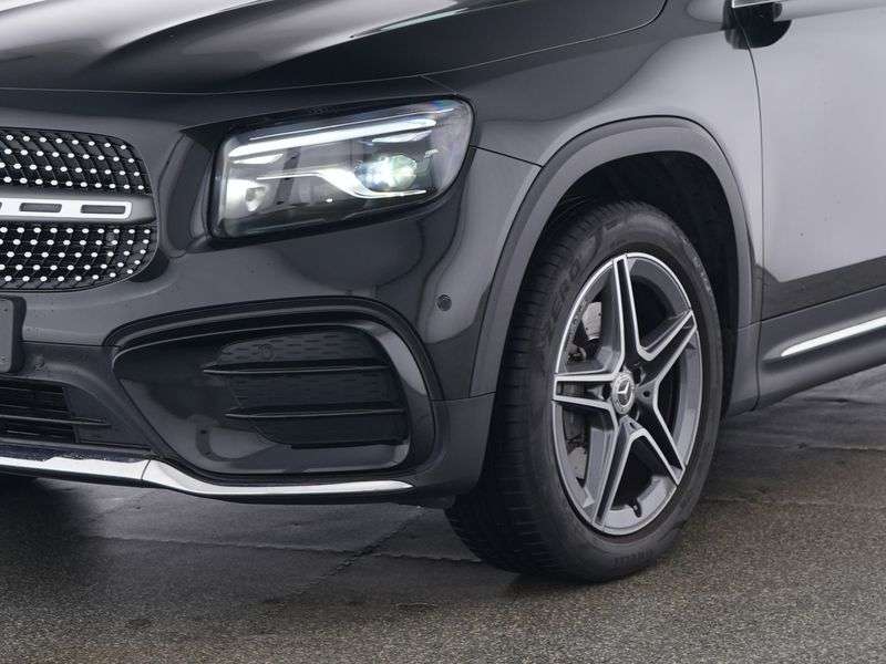 Mercedes-Benz GLB 180