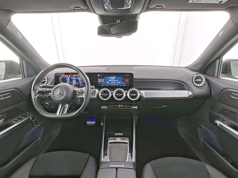 Mercedes-Benz GLB 180