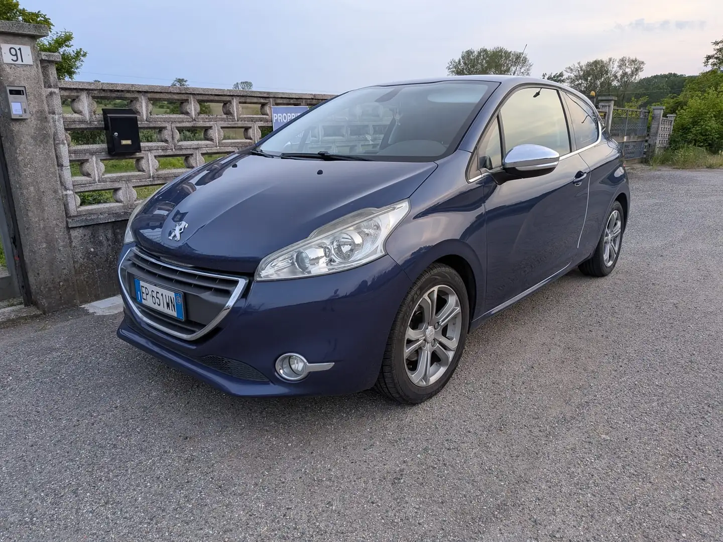 Peugeot 208 3p 1.4 hdi 8v Allure - 1