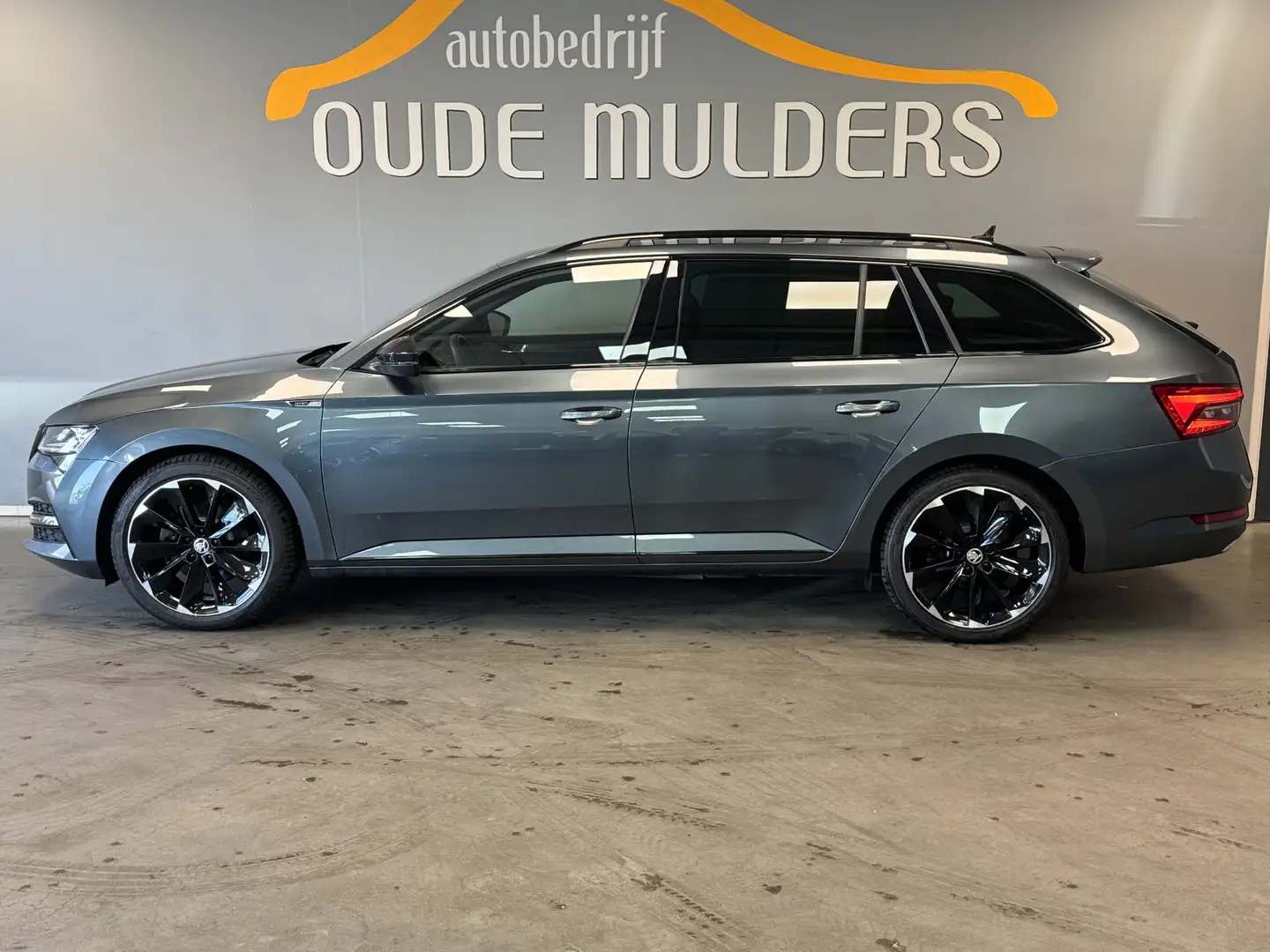 Skoda Superb Combi 1.4 TSI iV Sportline Business Camera/Memorys Grijs - 2
