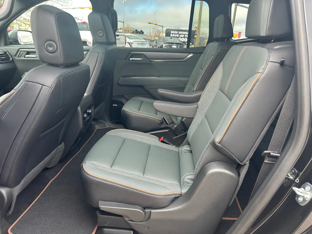 GMC Acadia снимка GMC Acadia