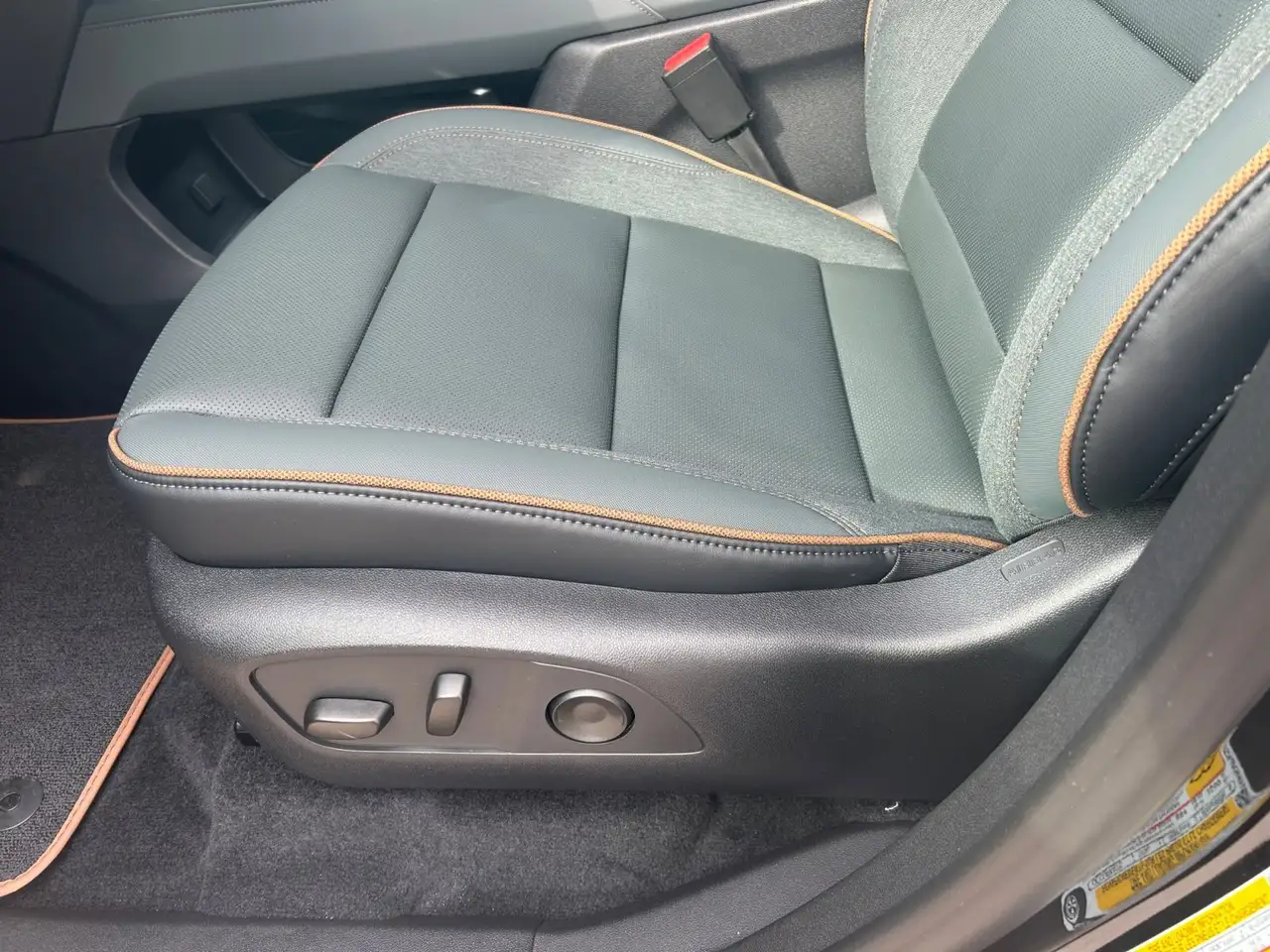 GMC Acadia снимка GMC Acadia