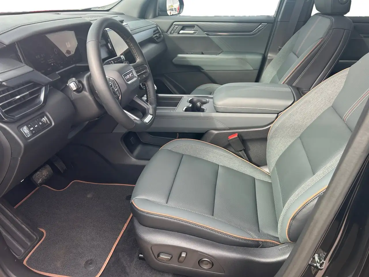 GMC Acadia снимка GMC Acadia