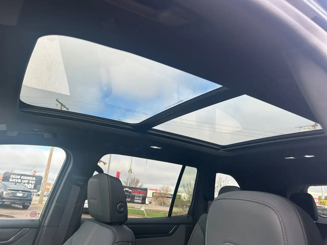 GMC Acadia снимка GMC Acadia